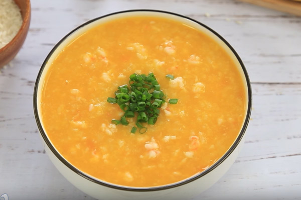 Cháo sò huyết bí đỏ cho bé