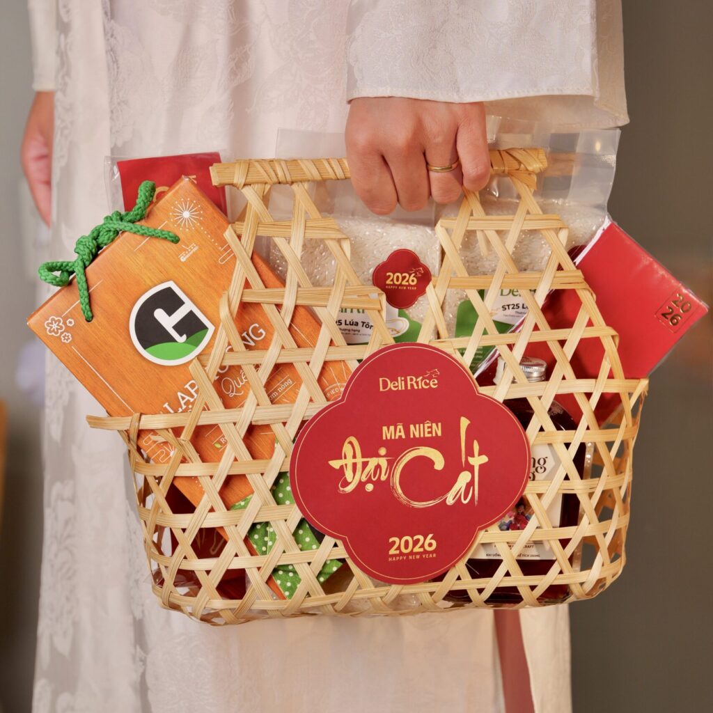 TOMAX Holding giới thiệu bộ sưu tập Giỏ quà Tết Mã Niên Đại Cát 2026 – Tinh hoa gạo Việt, trọn vẹn lộc xuân 1 PANA6393 scaled