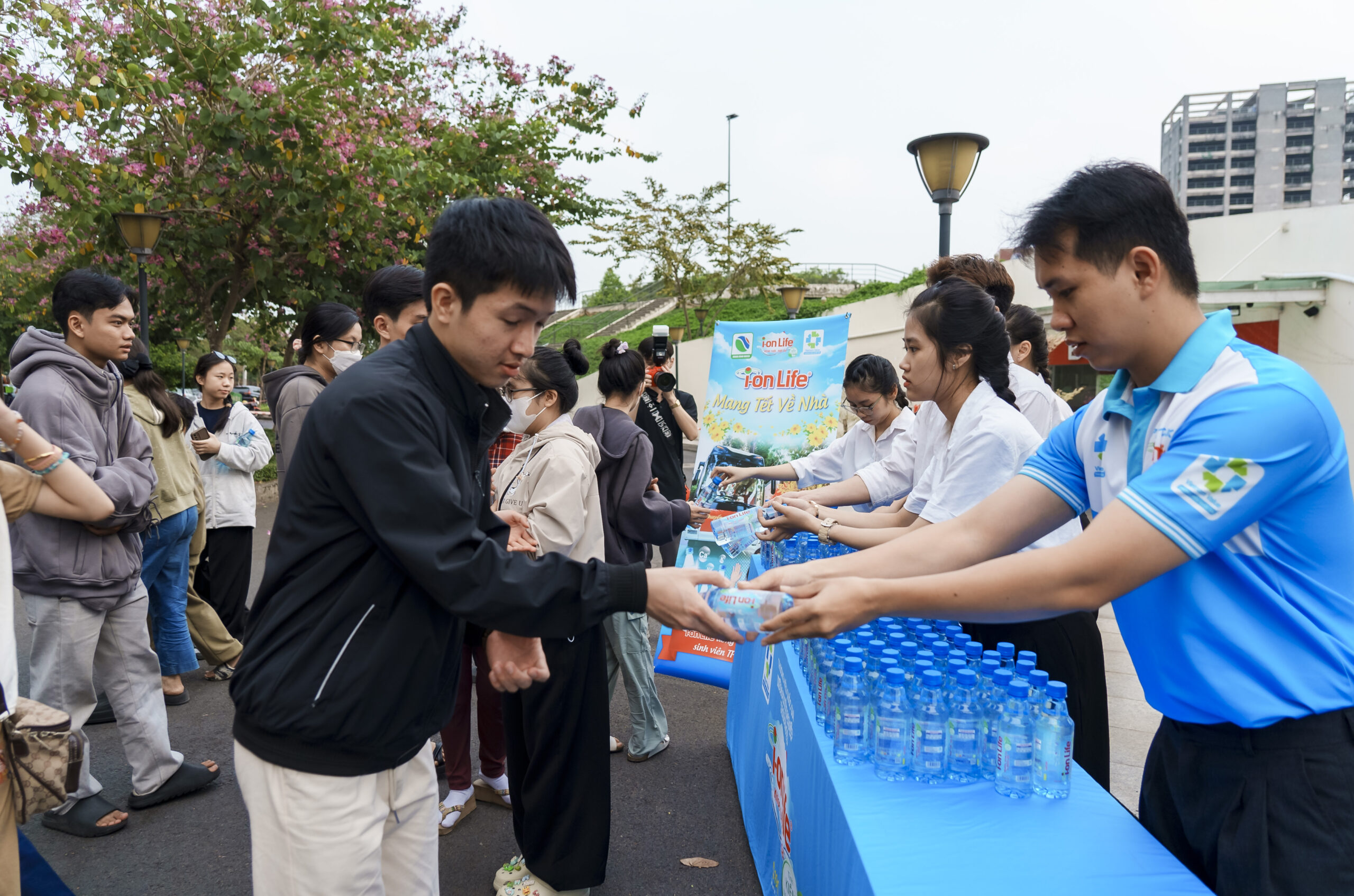 chuyen xe mua xuan 2026 2 scaled