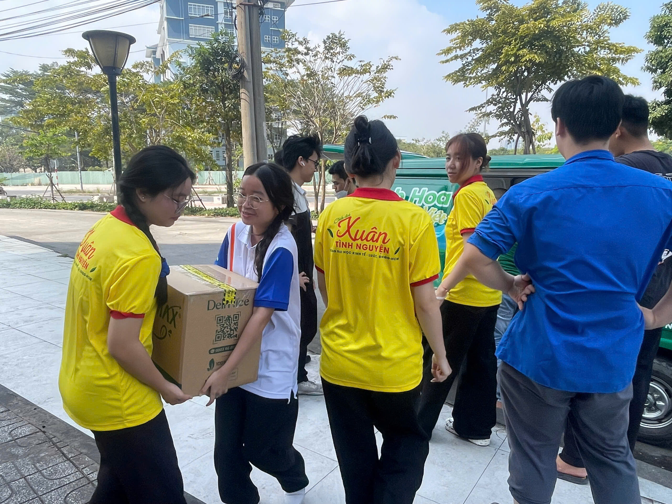 Chuyến xe mùa xuân 2026 – TOMAX Holding lan tỏa yêu thương dịp Tết 3 gen h z7432722785181 d8cde30f0a436ad11153d979ddd6540d scaled